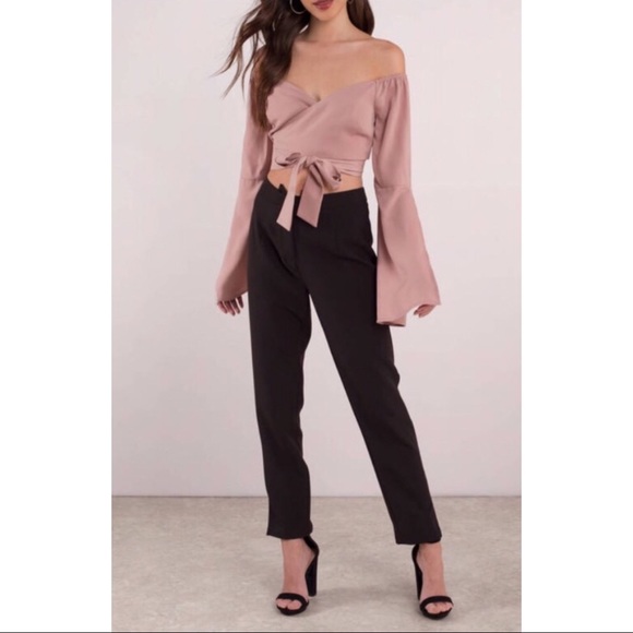 Tobi Tops - NWT! Tobi Rose Tie Crop Top